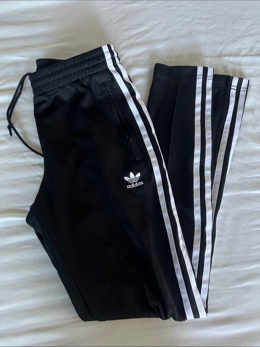 Adidas Women’s Zippered bottom Joggers, like new!
